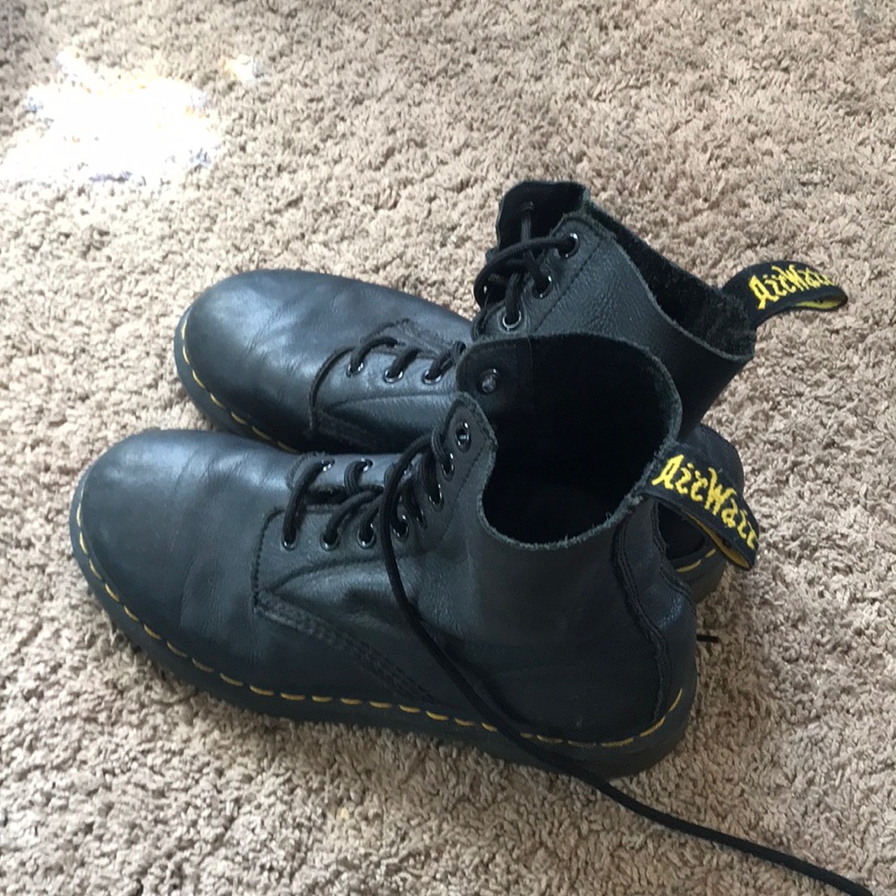 DOC MARTENS